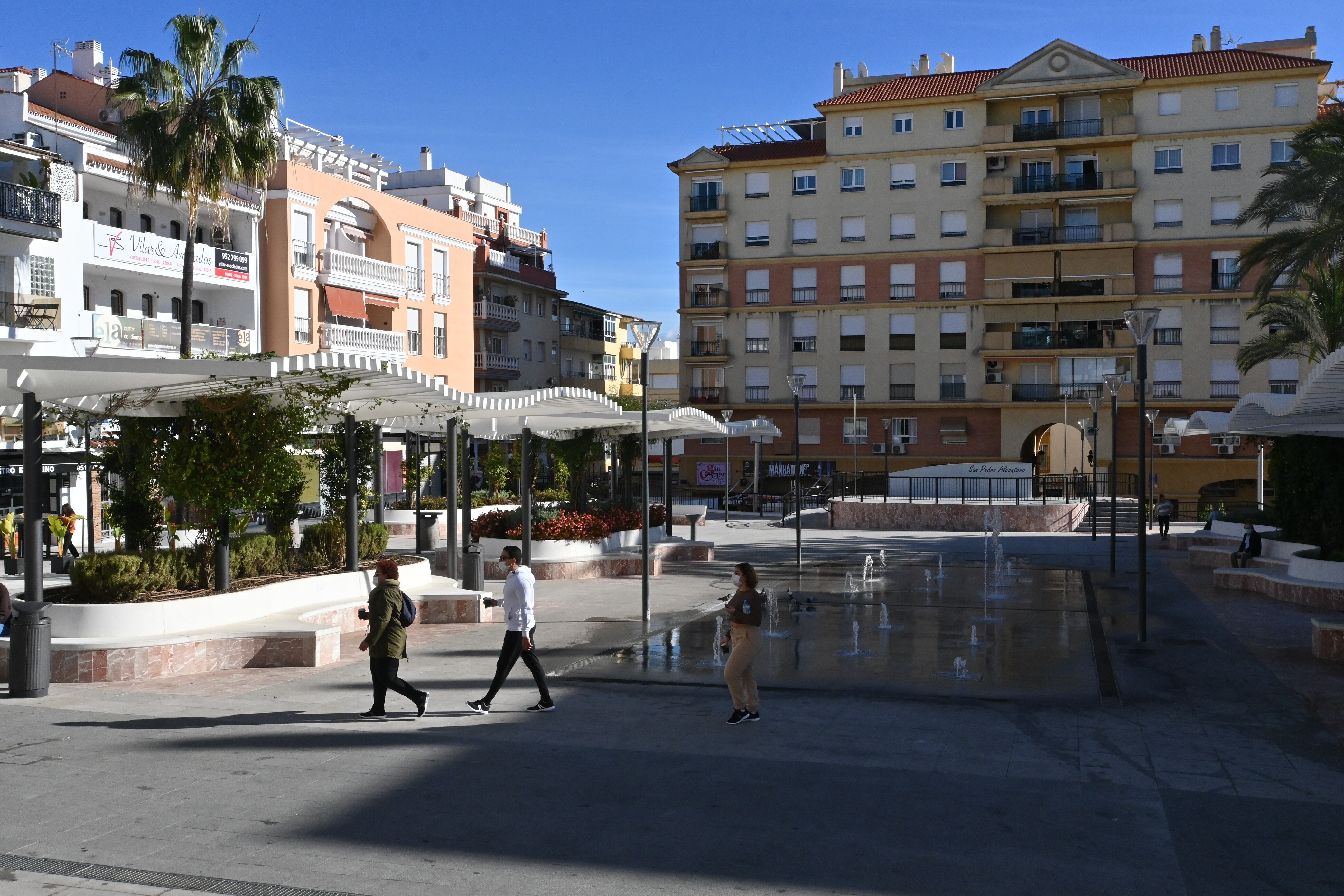 Las nuevas medidas restrictivas afectan a más de 250.000 habitantes al entrar estos municipios en nivel cuatro de alerta extrema