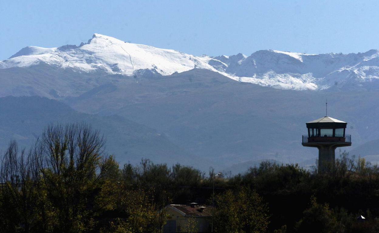 maravilloso hielo capitalismo El Veleta y los terremotos: el bulo de que el pico ha crecido y es ahora el  más alto de la península | Diario Sur
