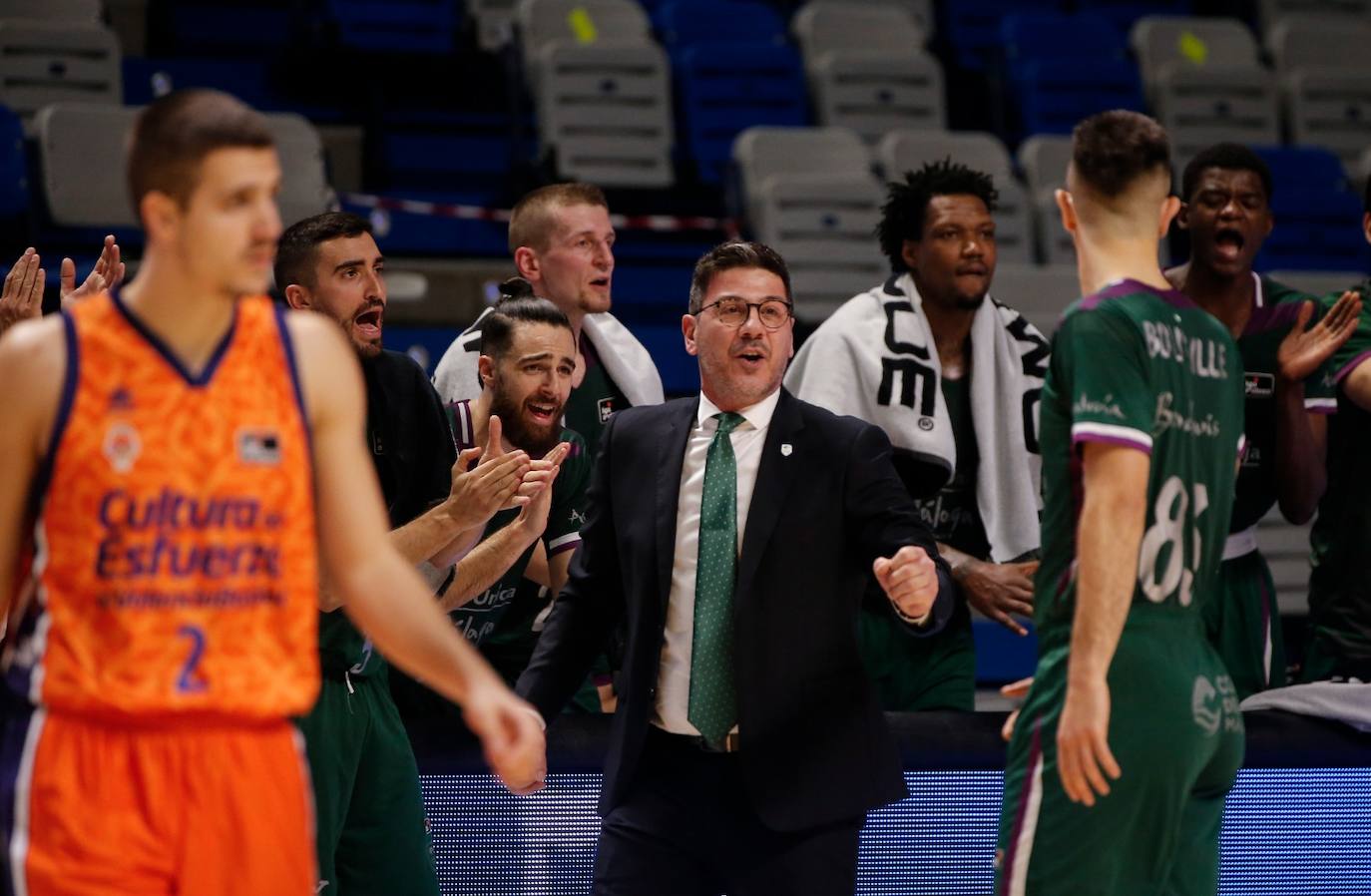 Derrota del Unicaja en casa ante el Valencia Basket. 