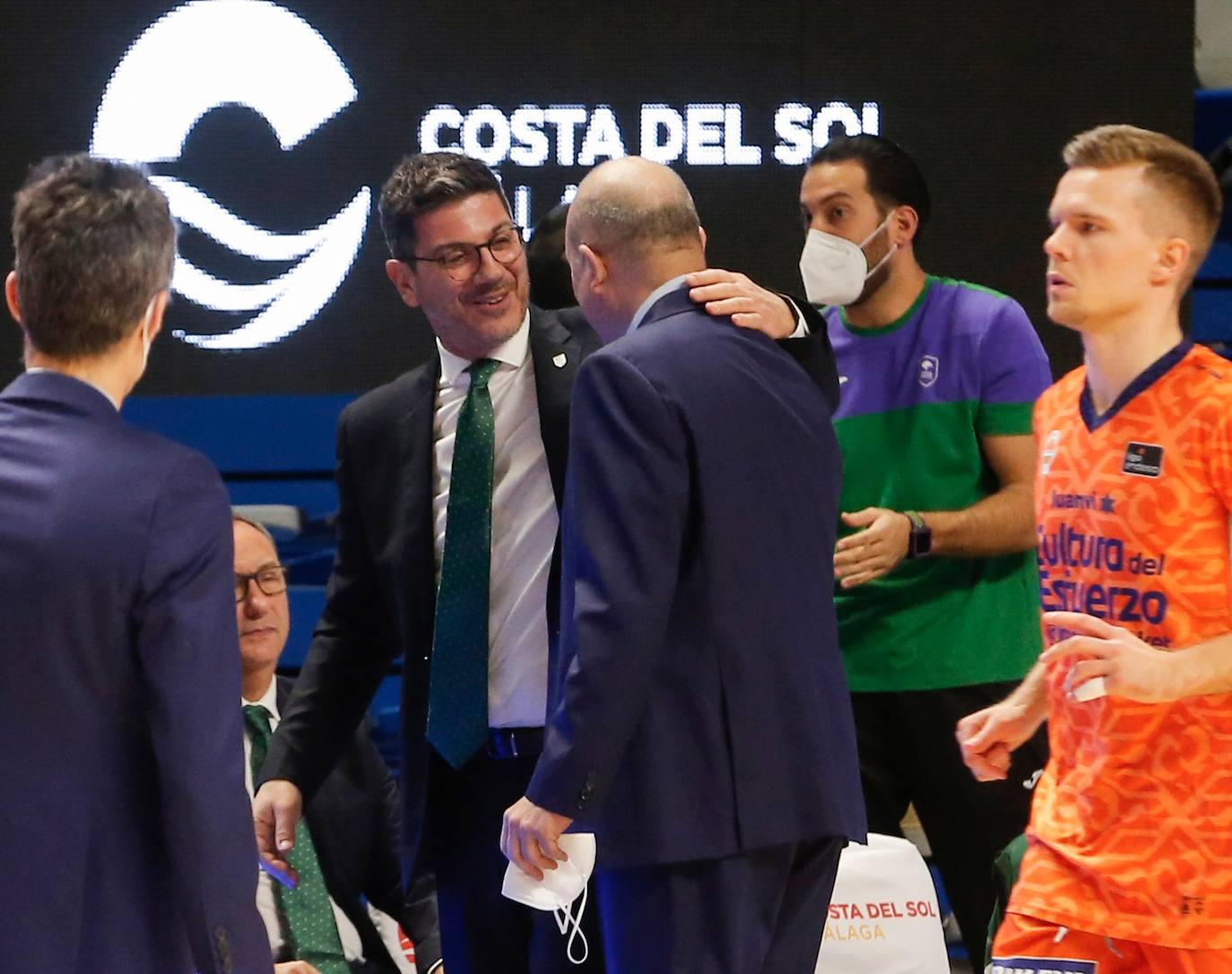 Derrota del Unicaja en casa ante el Valencia Basket. 