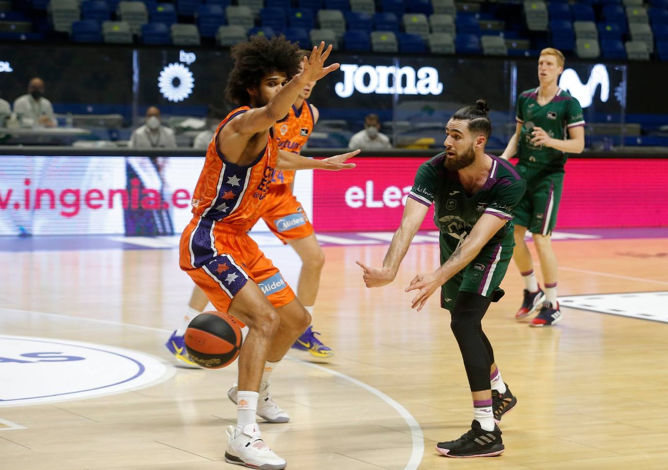 Derrota del Unicaja en casa ante el Valencia Basket. 