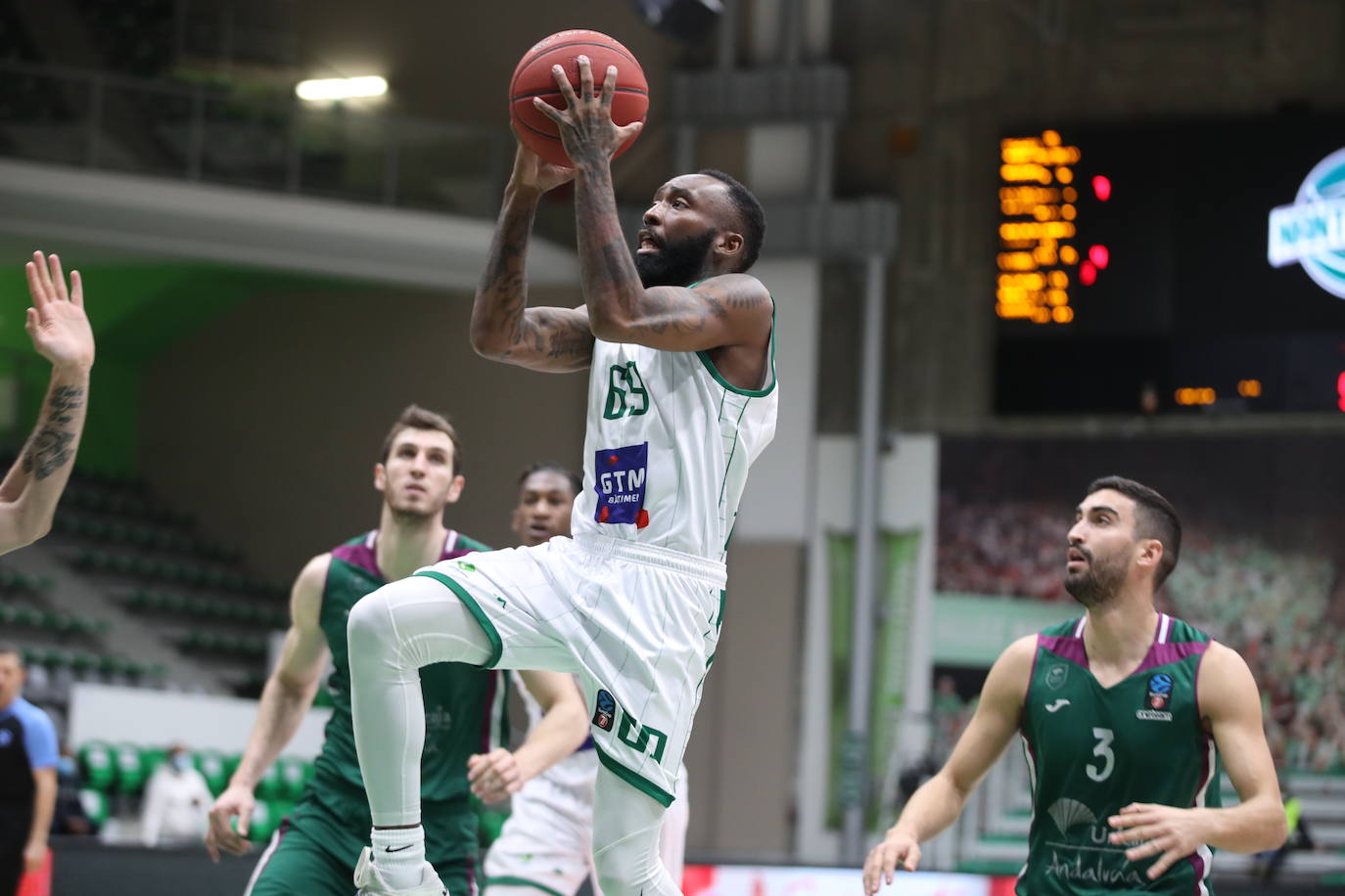 Fotos: La mejores imágenes del Nanterre-Unicaja