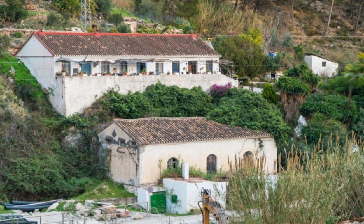 Imagen de la antigua Central Hidroeléctrica de San Modesto, en el cauce del río Chíllar. 