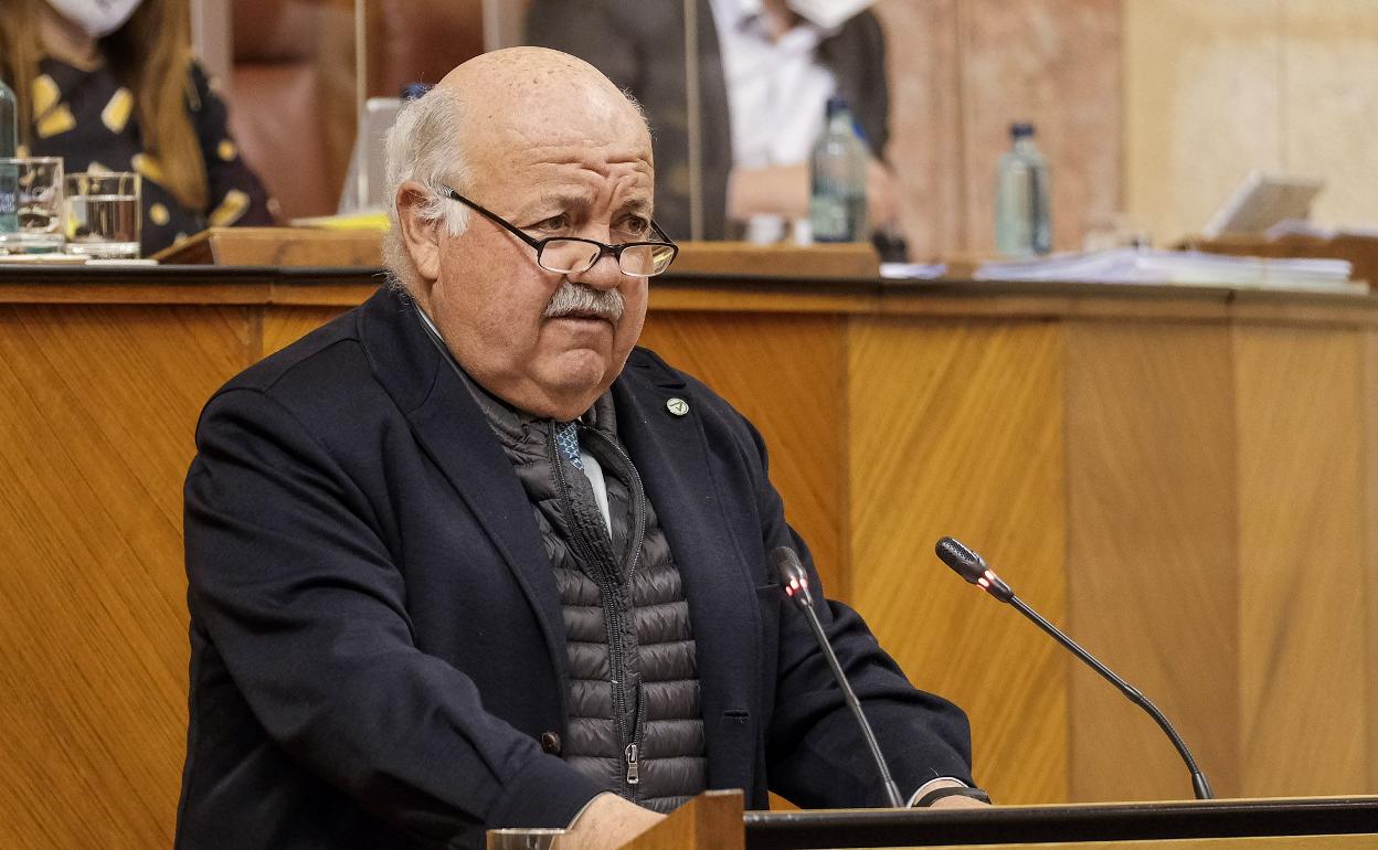 El consejero, este miércoles en el Parlamento de Andalucía. 