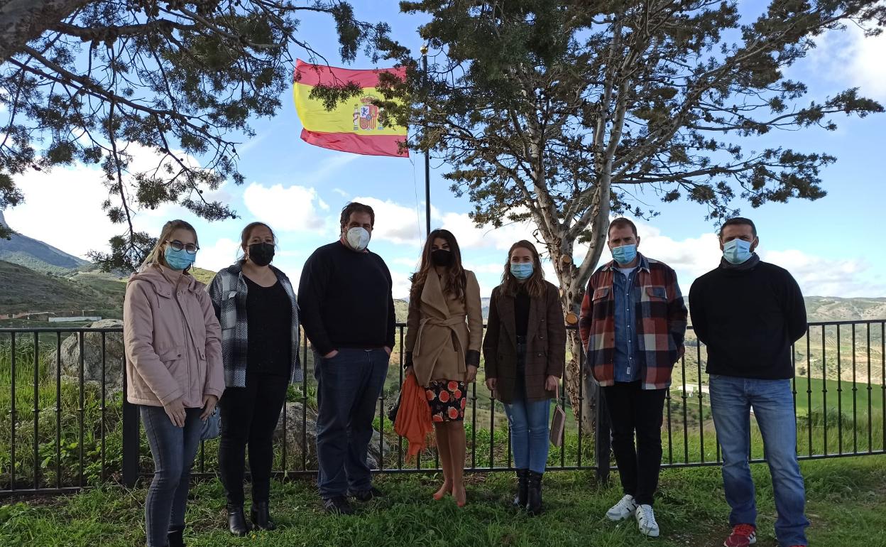 Visita de la delegada de Turismo, Nuria Rodríguez (centro) al conjunto monumental de Ardales.