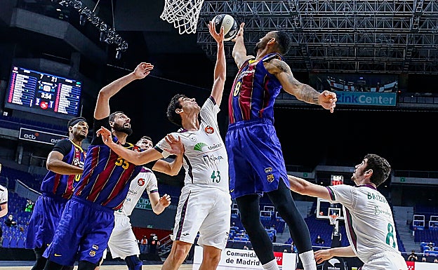 Se confirma la lesión de Carlos Suárez, un mes de baja