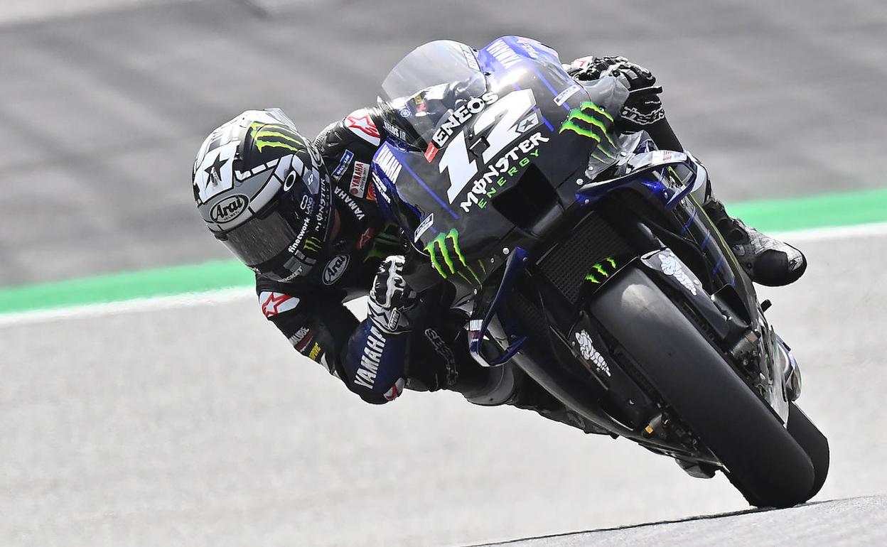 Maverick Viñales, pilotando la Yamaha la pasada temporada. 