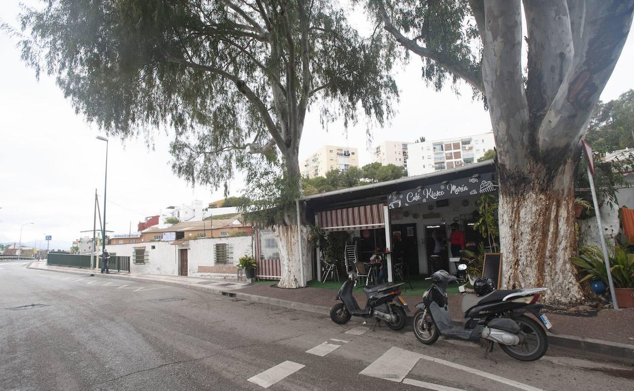 Colectivos vecinales de El Palo apoyan el mantenimiento del conocido como Kiosco de María. 
