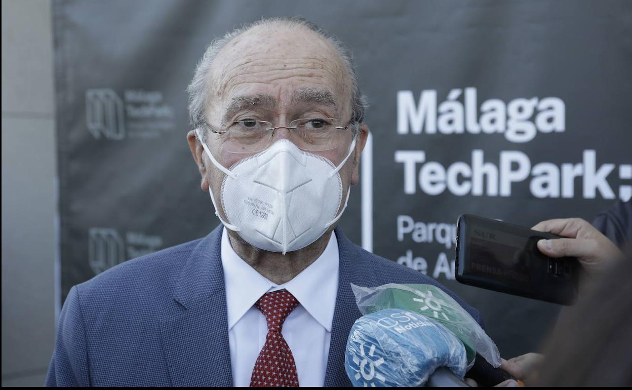 El alcalde busca apoyos para el Cementerio Inglés en una docena de empresas británicas