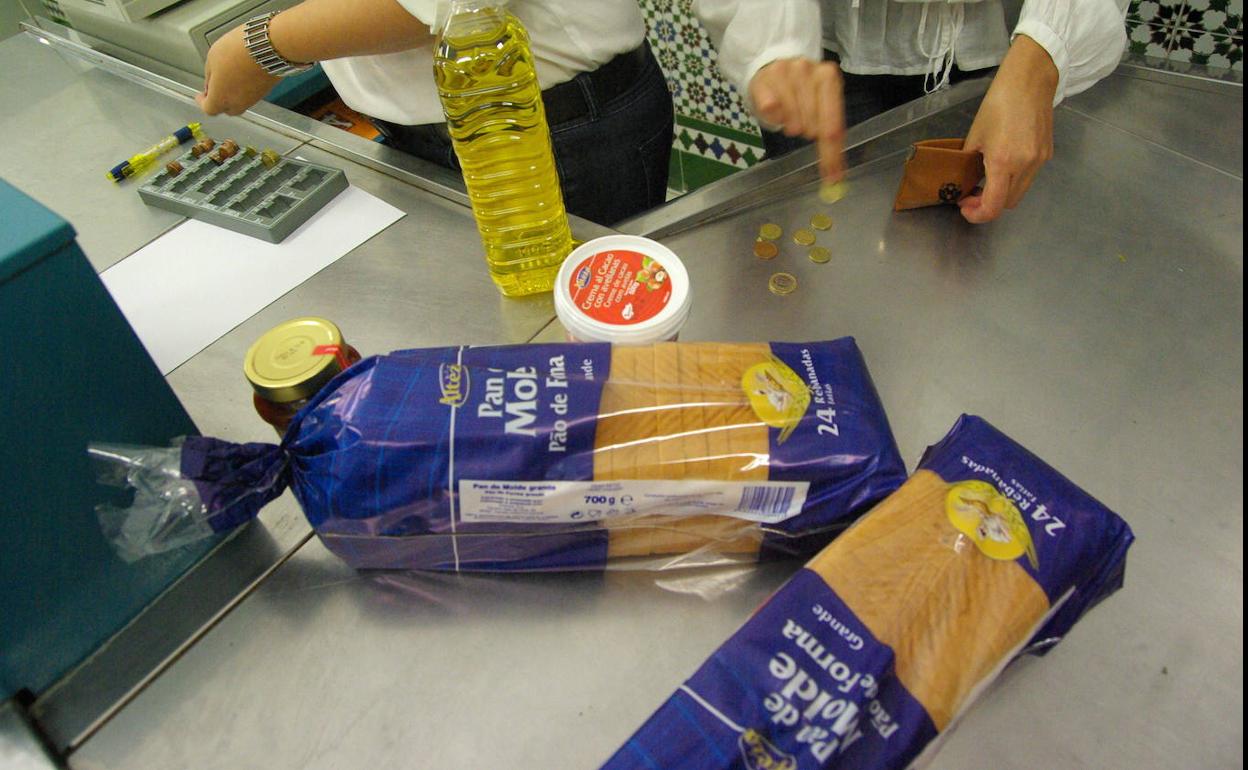 Imagen de archivo de un economato en la capital