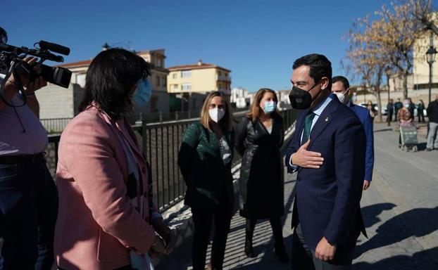 Moreno pone fecha para «una pequeña apertura» de la movilidad y los sectores económicos en Andalucía