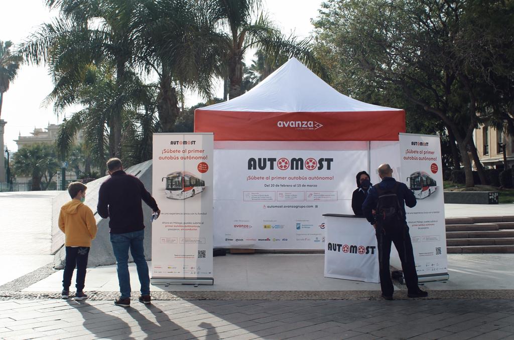 Pionero en España, realiza el viaje entre la Terminal de Cruceros de Levante y el Paseo del Parque 