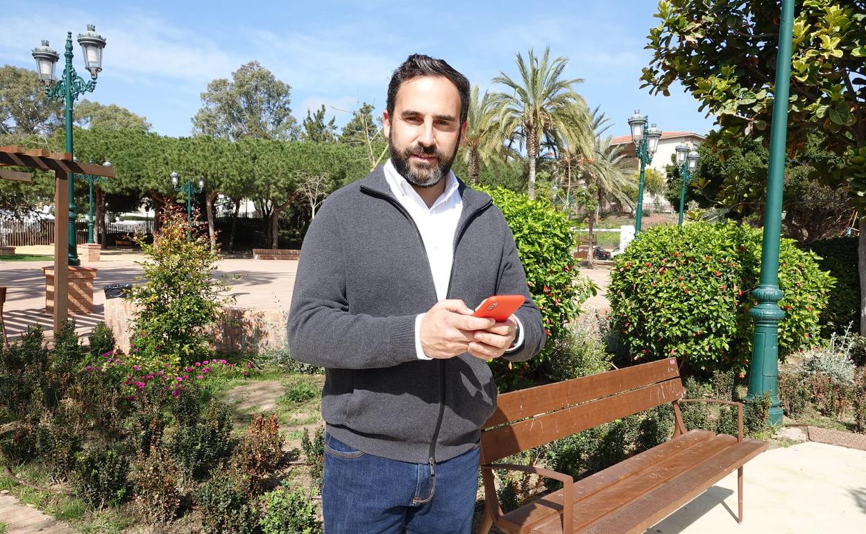 El portavoz y su equipo técnico interactúan con los ciudadanos a través de WhatsApp.