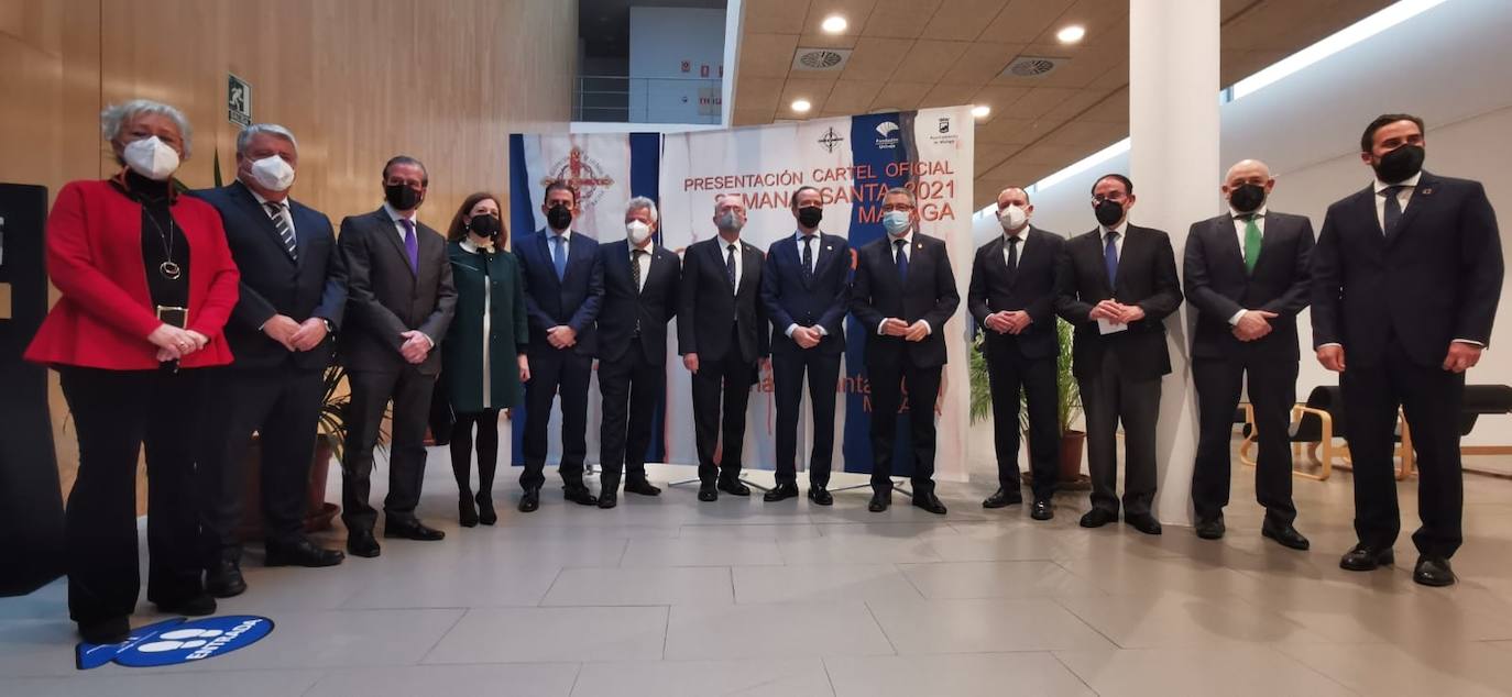 El pintor Andrés Mérida es el autor de la obra, cuya presentación ha corrido a cargo del director de SUR Manuel Castillo 