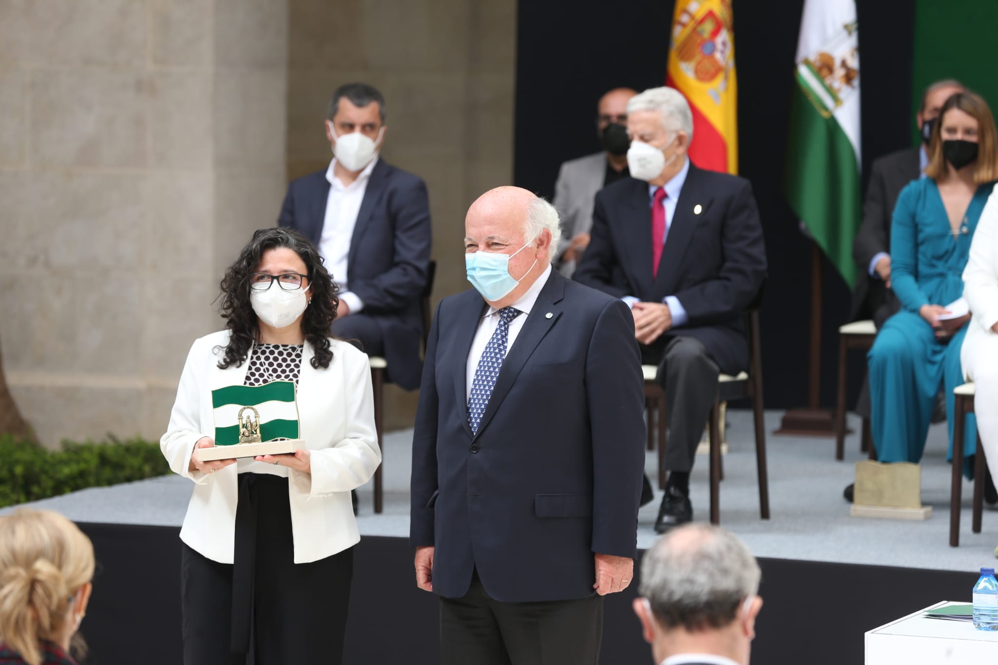 Acto institucional con motivo del 28F y la entrega de distinciones a una decena de personas y entidades, cuya labor y dedicación es reconocida con la Bandera de Andalucía