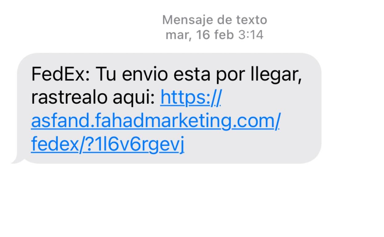 Captura de un mensaje fraudulento enviado en nombre de una compañía de paquetería. 