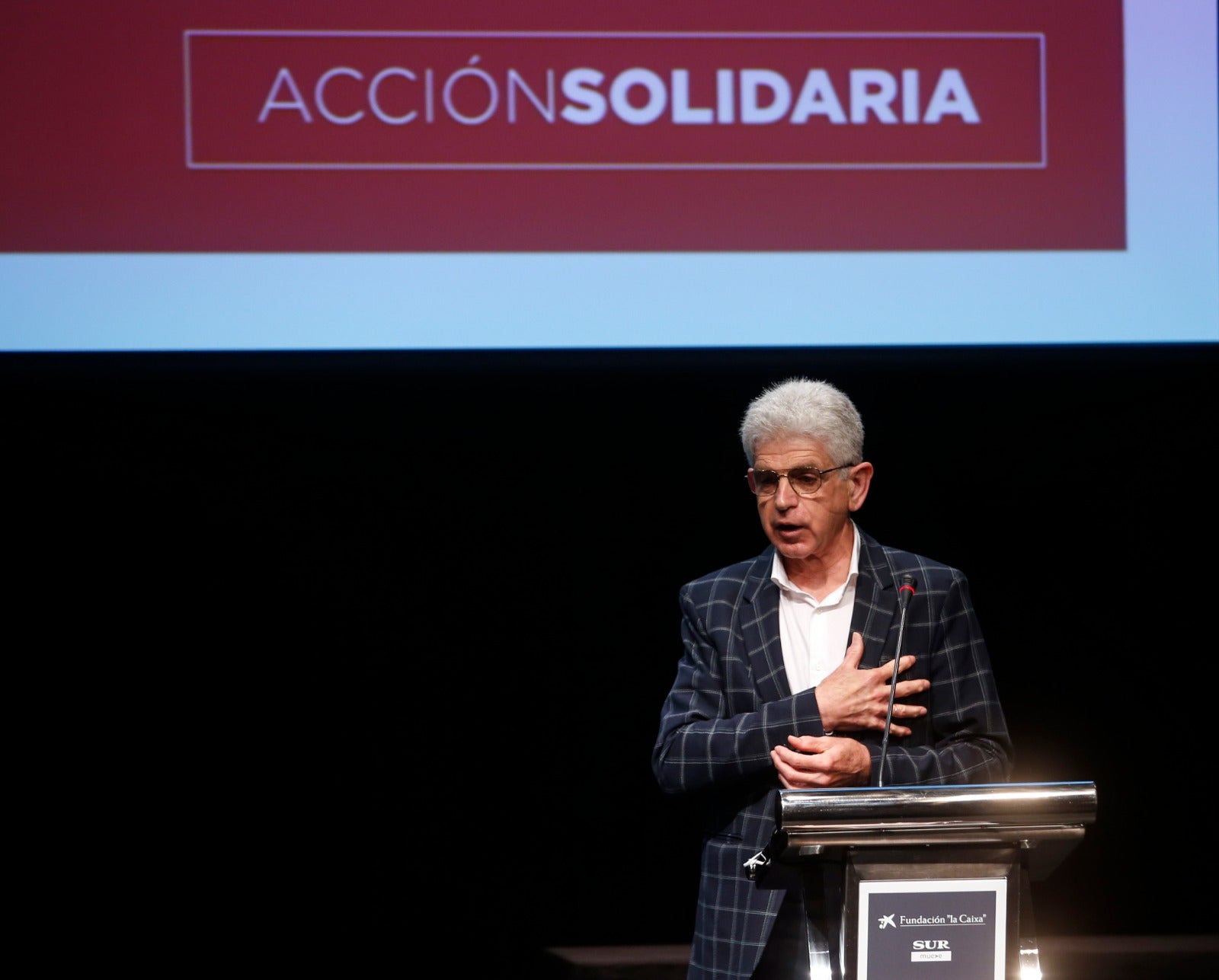 SUR y Fundación La Caixa premian el compromiso social de entidades y personas en un acto celebrado en el Auditorio del Museo Picasso Málaga