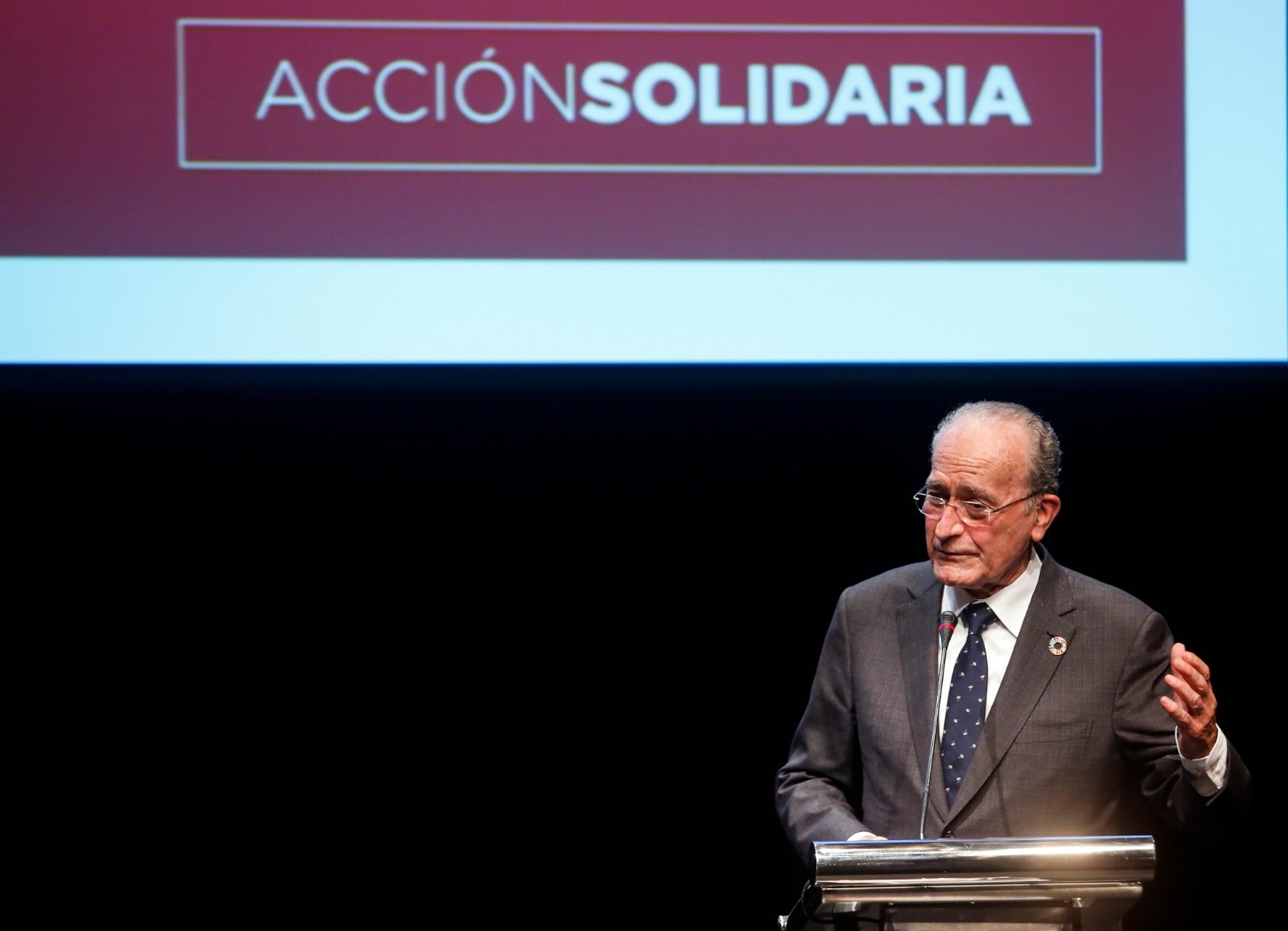SUR y Fundación La Caixa premian el compromiso social de entidades y personas en un acto celebrado en el Auditorio del Museo Picasso Málaga