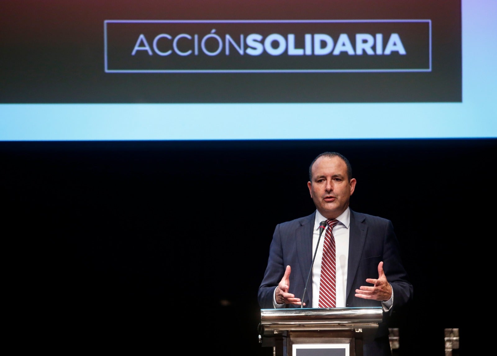 SUR y Fundación La Caixa premian el compromiso social de entidades y personas en un acto celebrado en el Auditorio del Museo Picasso Málaga