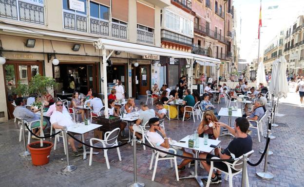 ¿Qué municipios de Andalucía podrán abrir bares y comercios hasta las 21.30 horas?