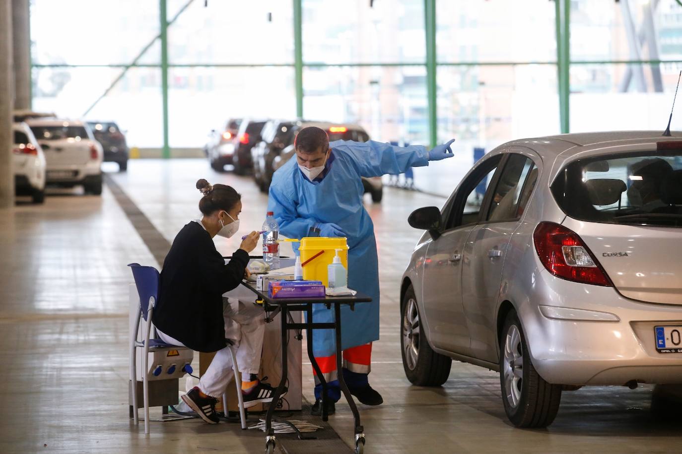 Vacunación masiva a los profesores en el Palacio de Ferias. 