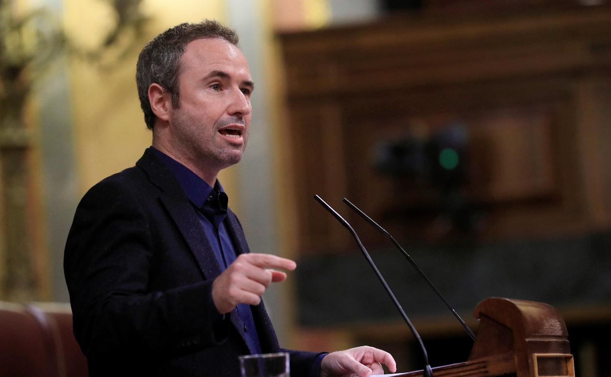 Díaz, interviniendo desde la tribuna en el pleno del Congreso.