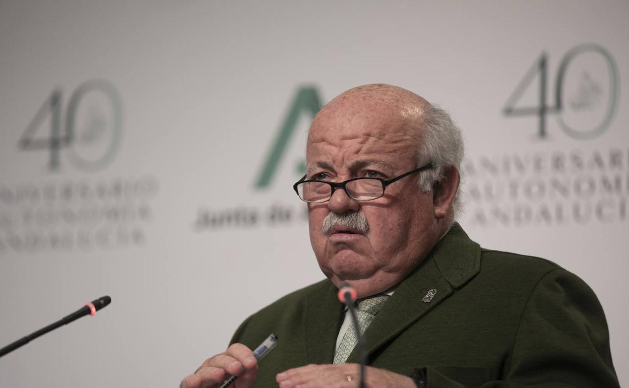 Salud no espera en Andalucía una cuarta ola de coronavirus «tipo tsunami» como la tercera