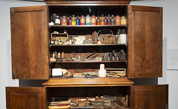 Armario precursor del taller del restauración del museo. 