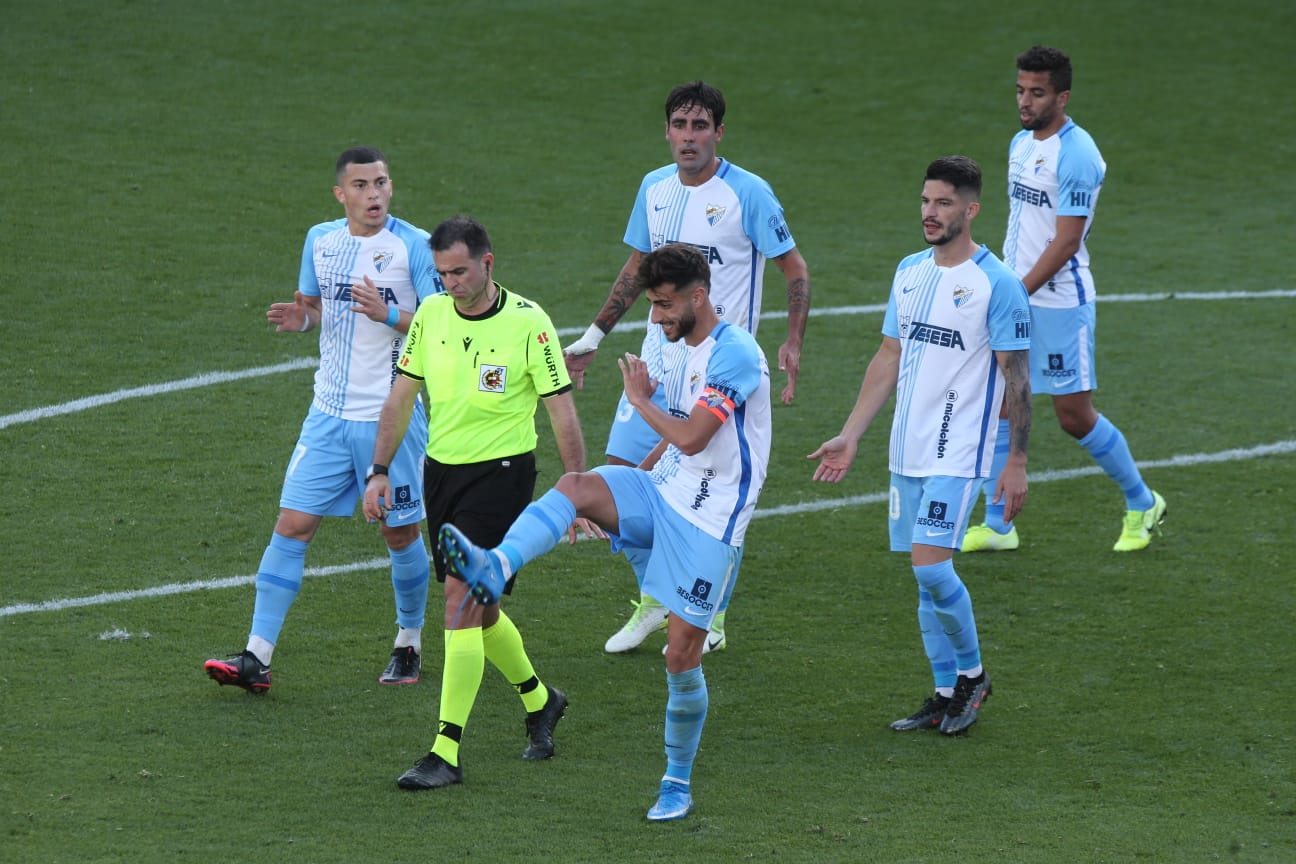 El Málaga no pasa del empate por el conformismo y un error arbitral