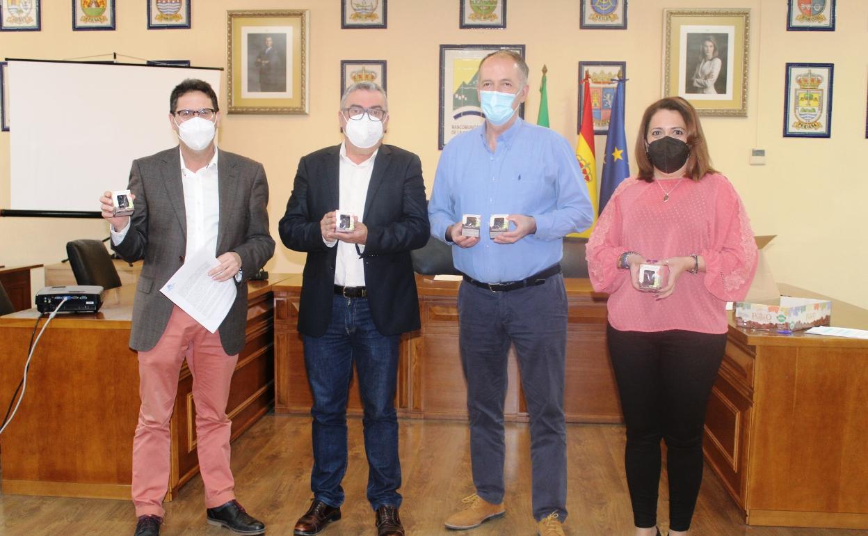 Autoridades, en la presentación del manifiesto de adhesión al SIPAM. 