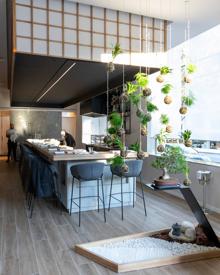 Imagen secundaria 2 - Skina, casa matriz: Granda, en Skina, su restaurante con dos estrellas Michelin, su casa matriz y donde ejerce de jefe de sala y sumiller. Lujo en la sencillez: Uno de los platos de Nintai, que pese a ser cocina japonesa se ajusta a la 'marca Marcos' de producto y esencialidad.. Placer y ritual: La barra de Nintai ofrece a los comensales no solo disfrutar de la comida, sino del ritual del estilo 'omakase'.