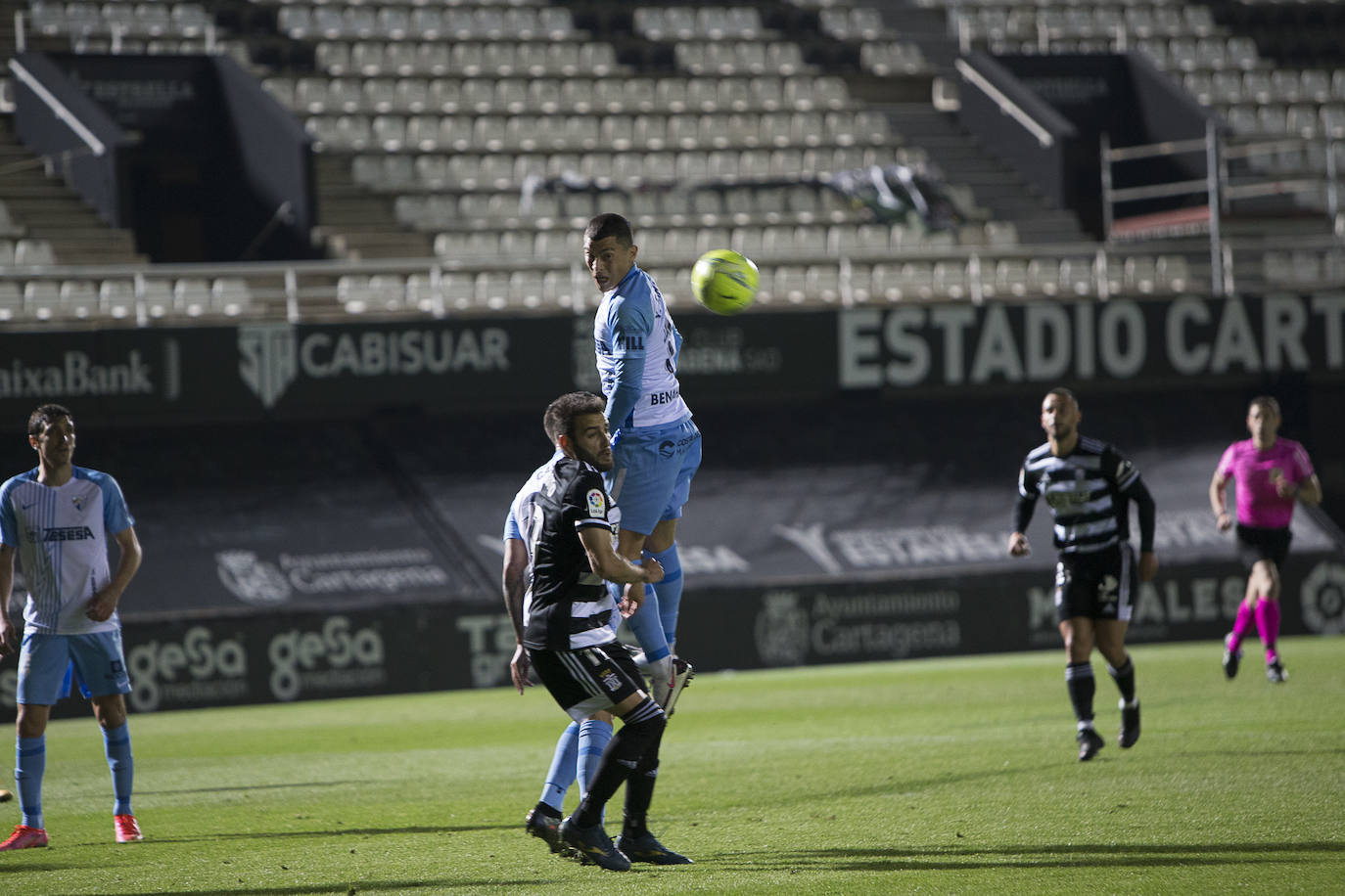 Fotos: Las mejores imágenes del Cartagena - Málaga