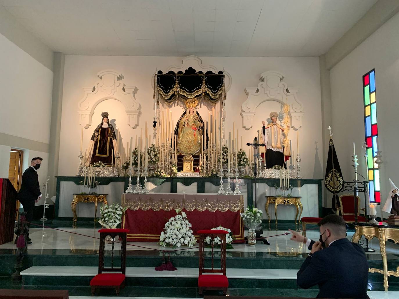 Veneración del Santísimo Cristo de la Humildad y Paciencia y María Santísima de los Dolores y Esperanza en la Parroquia de San Vicente de Paúl.