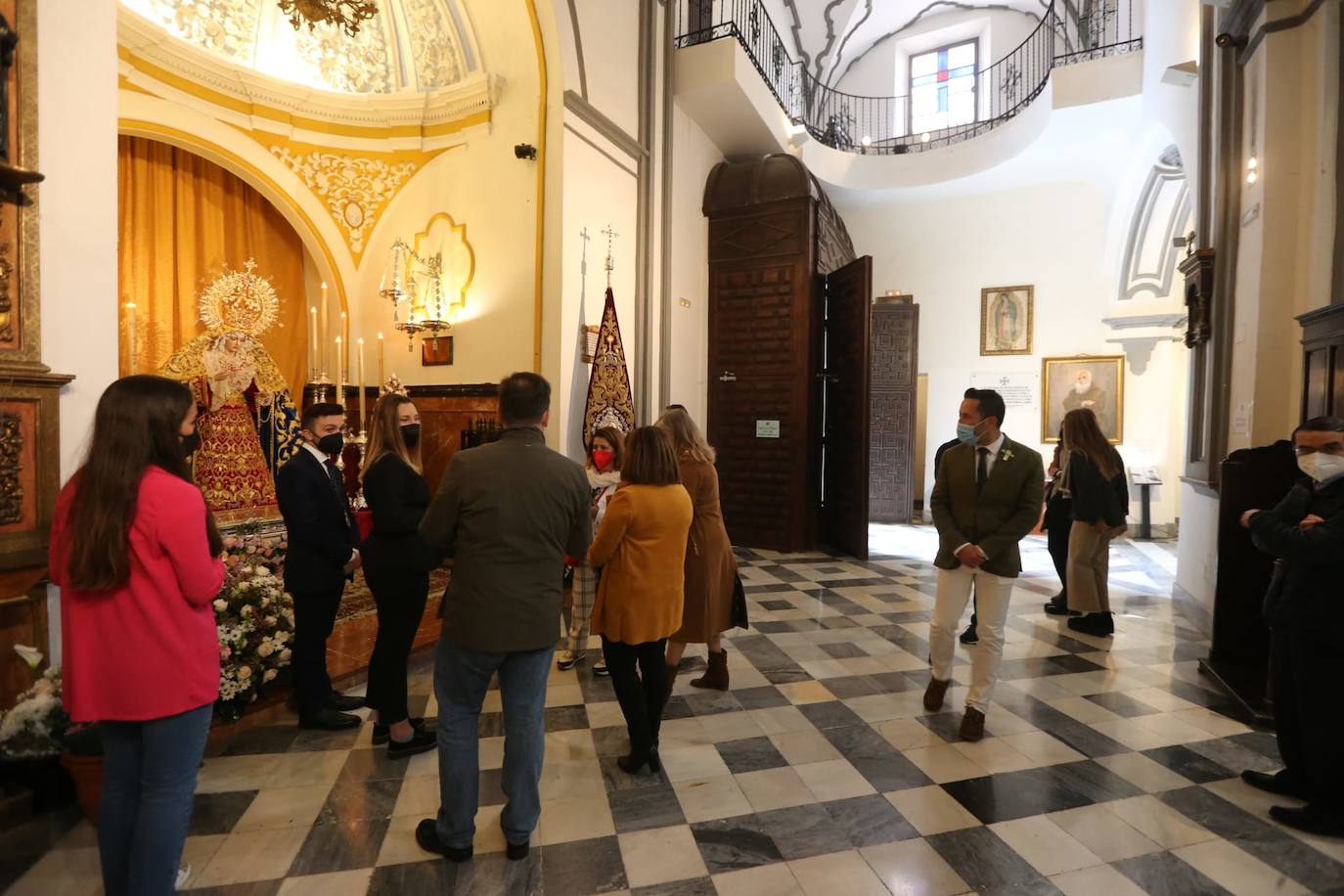 Veneración de María Santísima de Lágrimas y Favores en la Iglesia de San Juan Bautista.