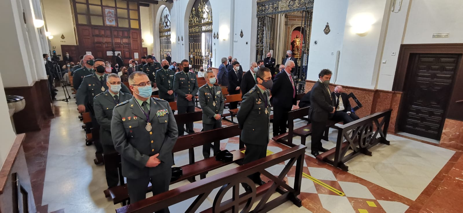 Veneración al Santísimo Cristo de la Expiración y María Santísima de los Dolores Coronada en la parroquia de San Pedro.