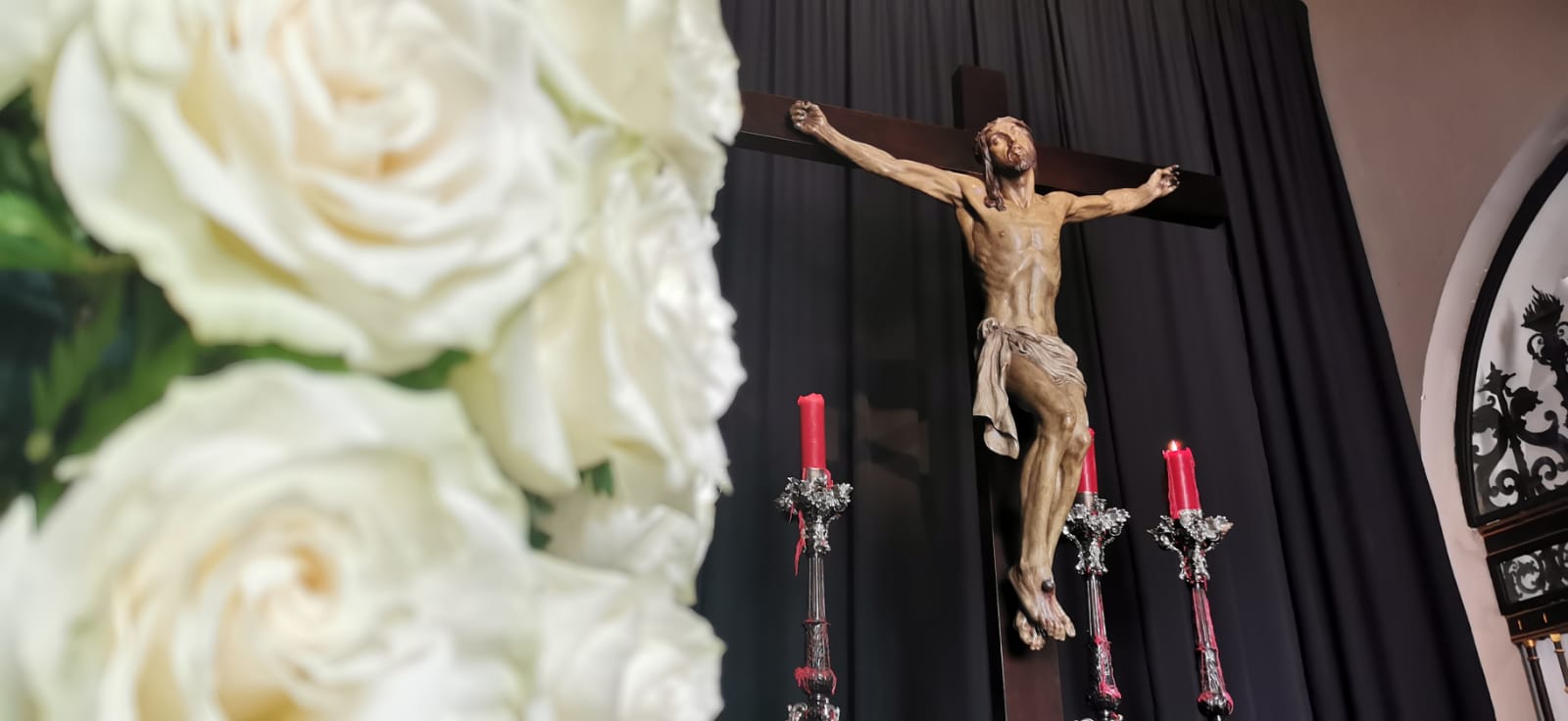 Santísimo Cristo de la Expiración y María Santísima de los Dolores Coronada en la parroquia de San Pedro.