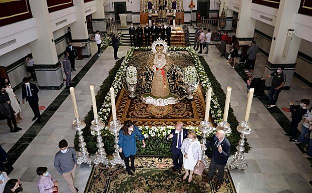 Tiempo de Esperanza: La basílica se alfombra y perfuma de romero
