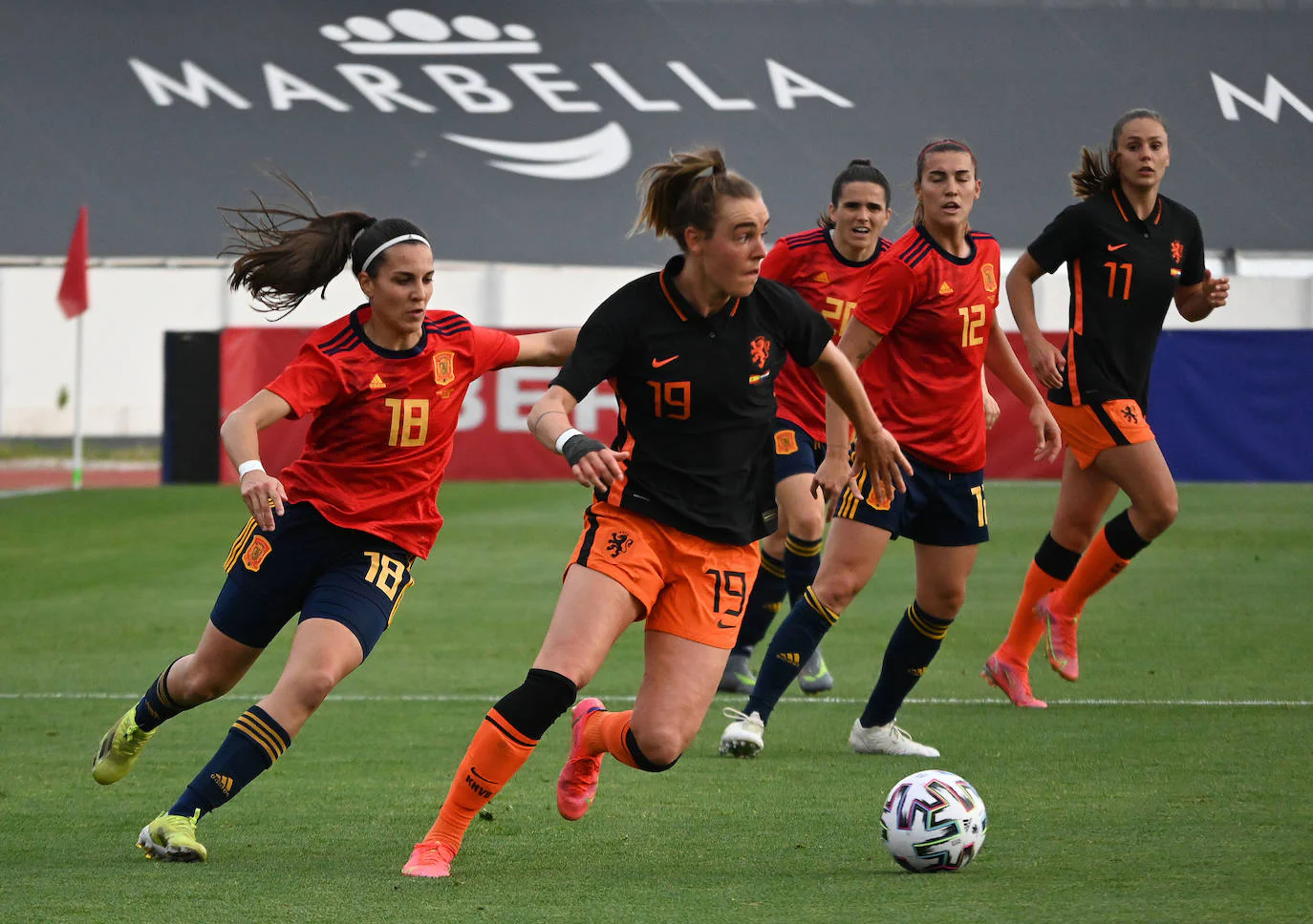 El amistoso entre España y Países Bajos se disputó en el césped del marbellí Antonio Lorenzo Cuevas 