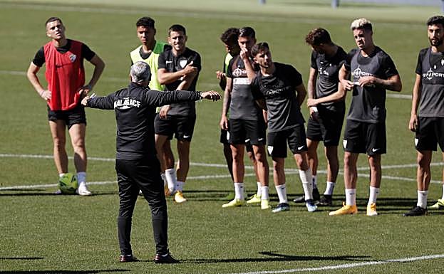 El Málaga, con sólo 14 profesionales para jugar en Las Palmas