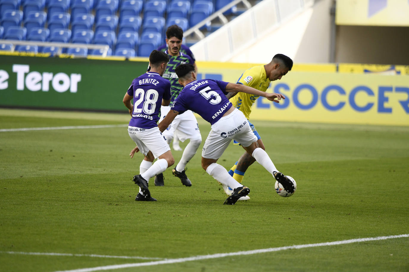 El Málaga empata en Las Palmas (1-1). 