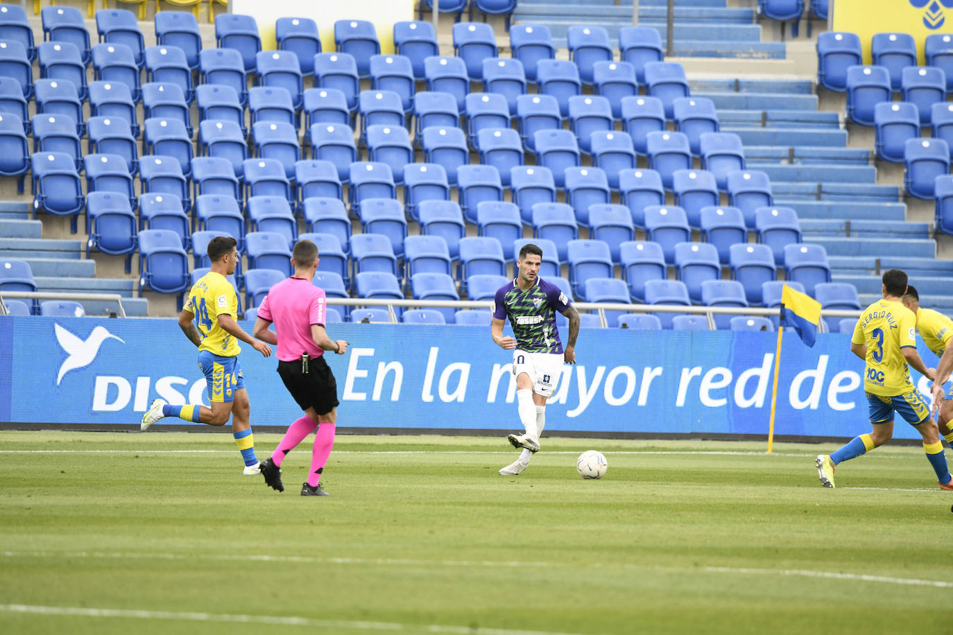 El Málaga empata en Las Palmas (1-1). 