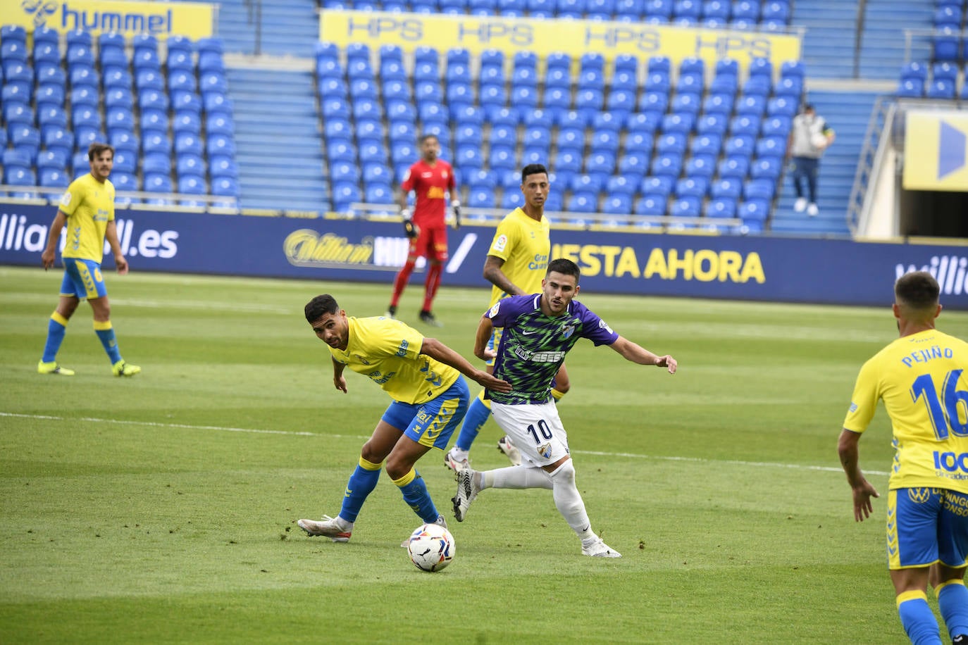 El Málaga empata en Las Palmas (1-1). 