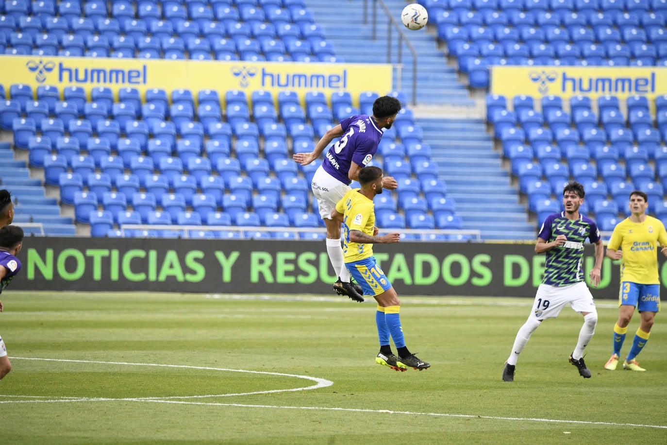 El Málaga empata en Las Palmas (1-1). 