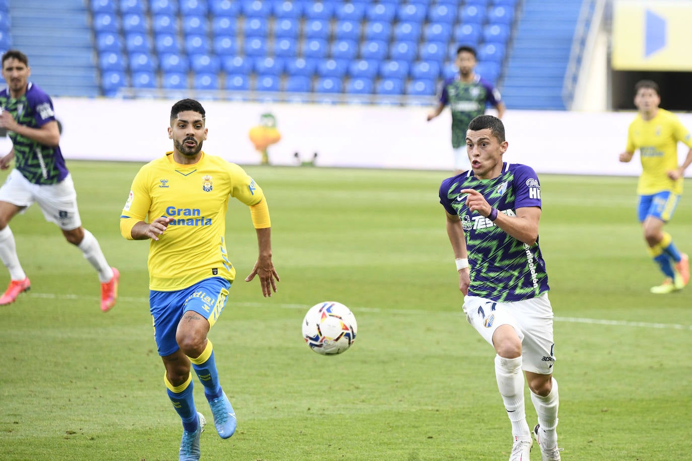 El Málaga empata en Las Palmas (1-1). 