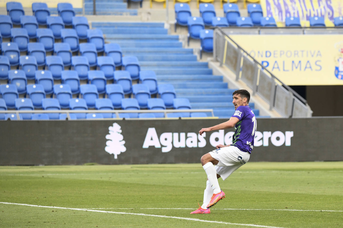 El Málaga empata en Las Palmas (1-1). 