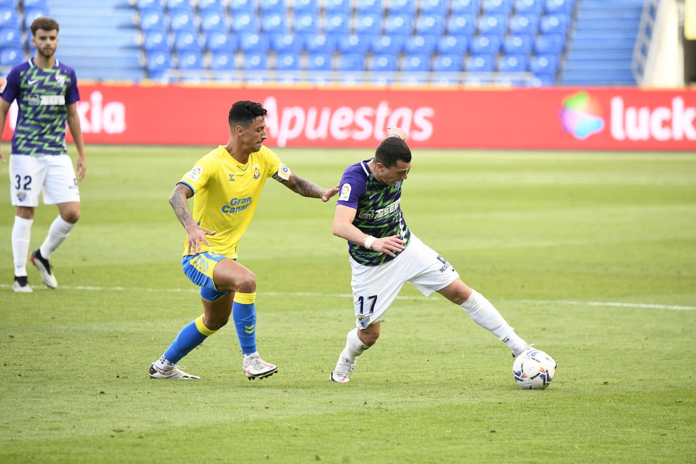 El Málaga empata en Las Palmas (1-1). 