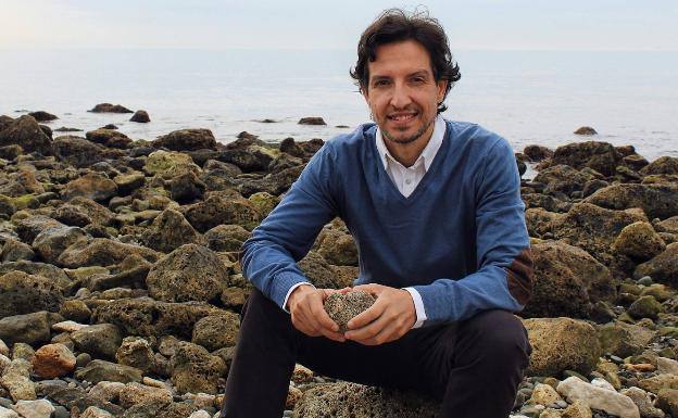 Oeste, en Pedregalejo, escenario de su novela.