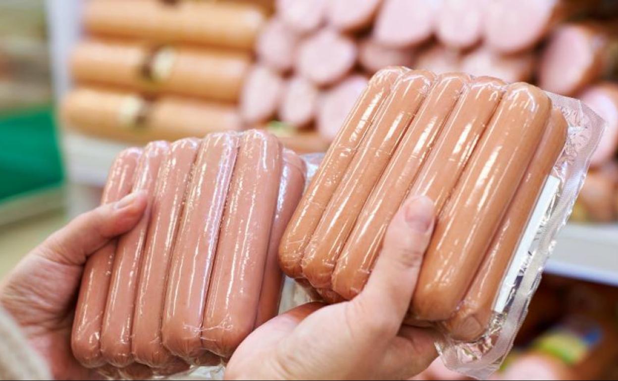Alerta alimentaria por el riesgo de consumir unas populares salchichas Frankfurt