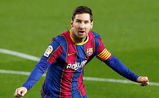 Messi aprieta por el quinto doblete de su carrera