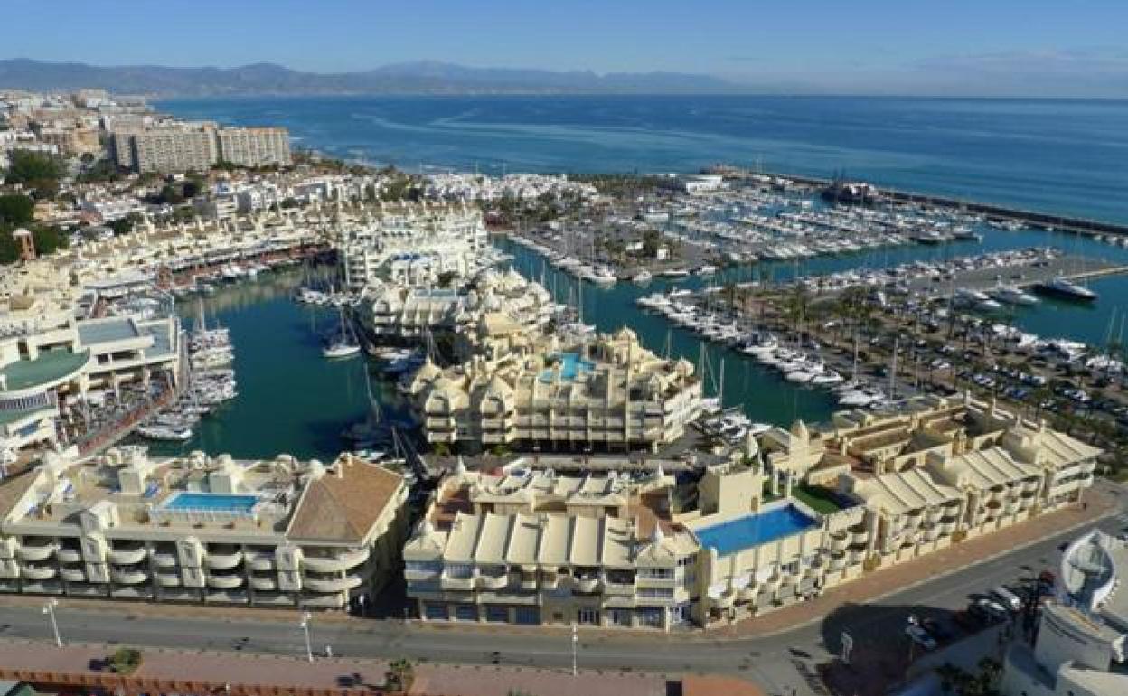 Imagen aérea de Puerto Marina. 